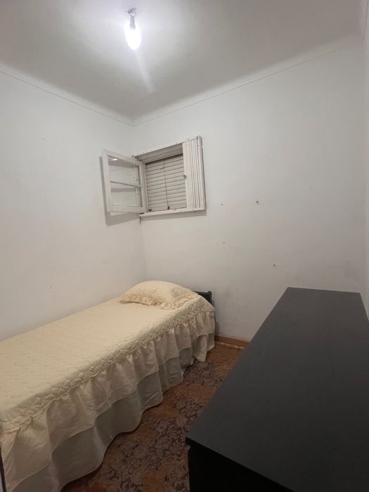 Quarto para arrendar