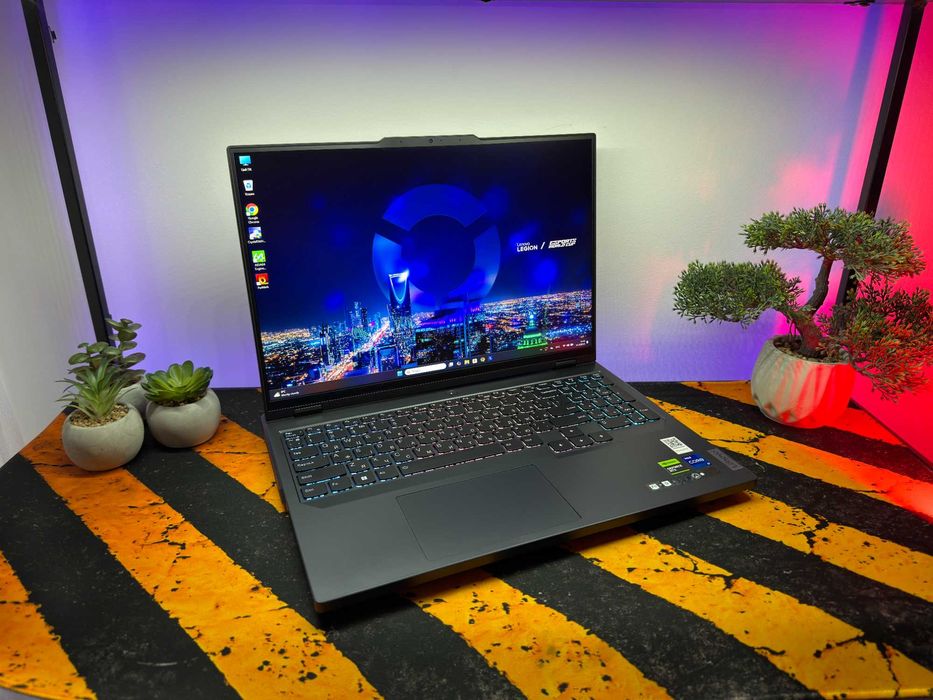 Lenovo Legion pro 5, i7-13700HX, rtx 4060, 165hz