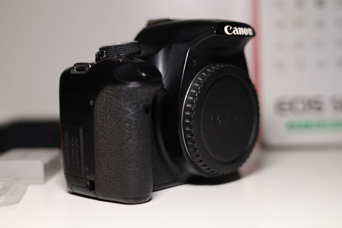 Canon EOS 500d body (full box)