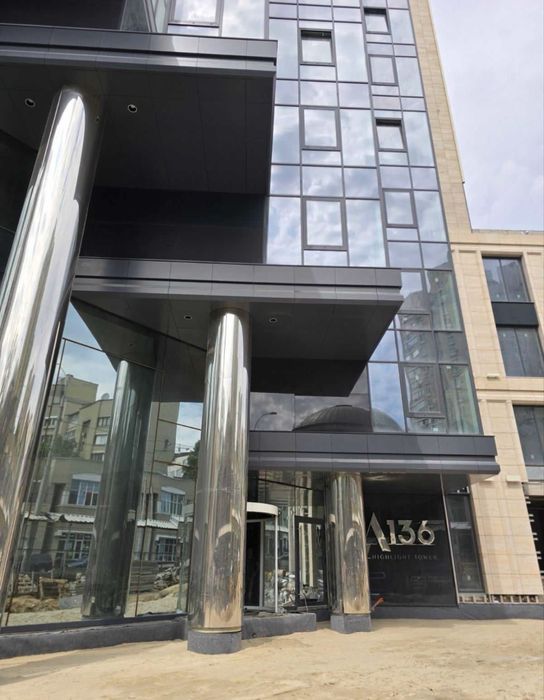 Продам приміщення 1575 м2 в Центрі,  ЖК А136, Антоновича