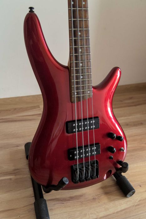 Bas aktywny Ibanez SR 300 EB