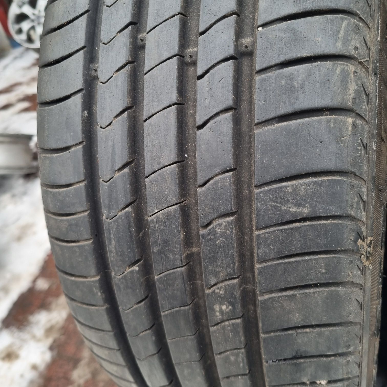 шины 215/45/16 kumho ecsta hs51