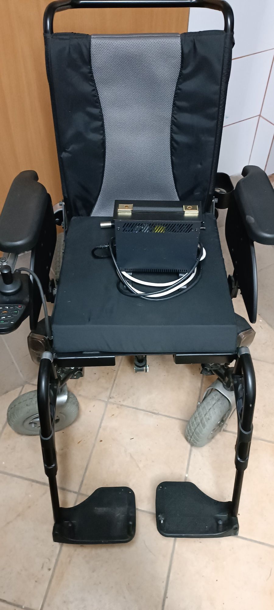 Wózek inwalidzki Elektryczny Invacare Bora