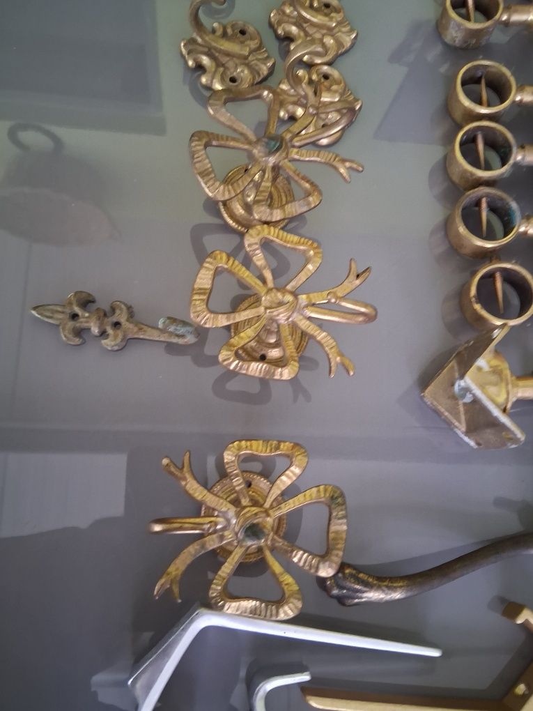 Peças antigas de decoração