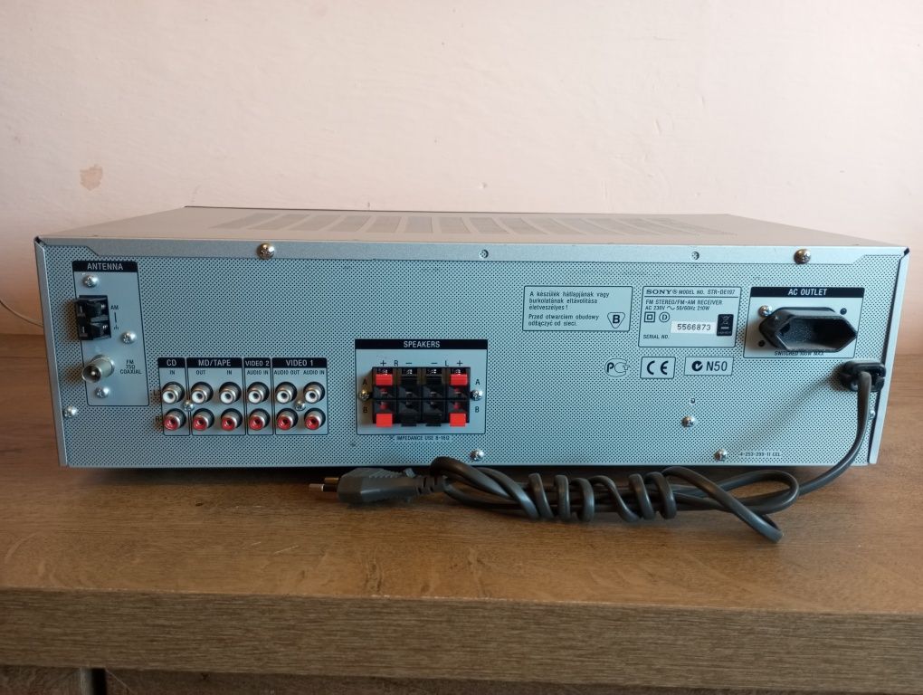 Amplituner Sony STR-DE197