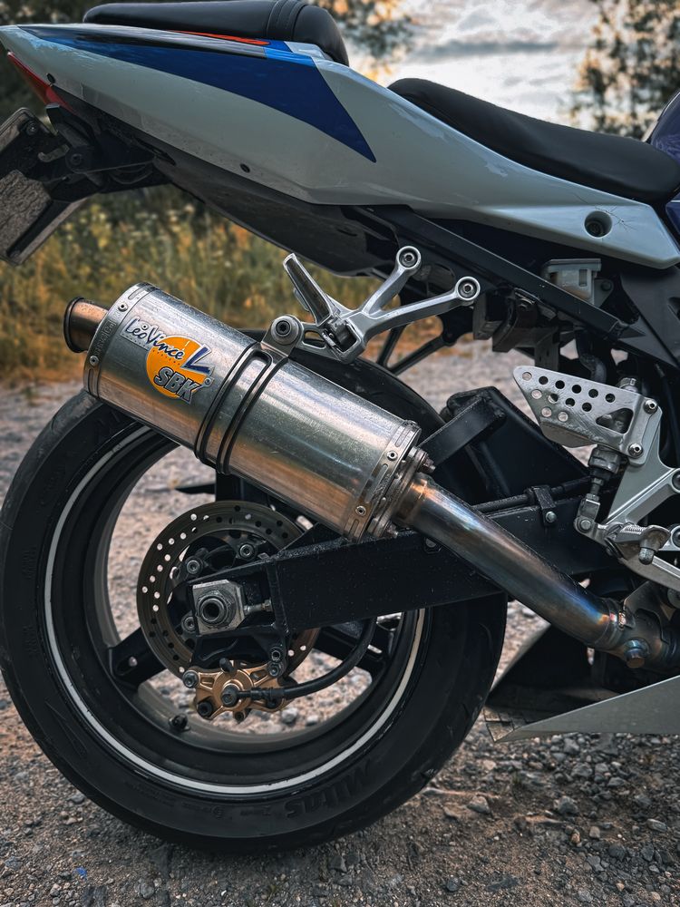 Suzuki GSX-R 1000 K4