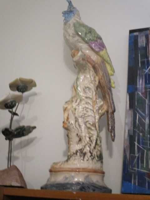 Grande escultura Faiança catatua ?