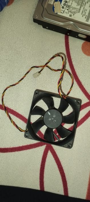 Кулер для корпуса 92 х 92 мм FOXCONN