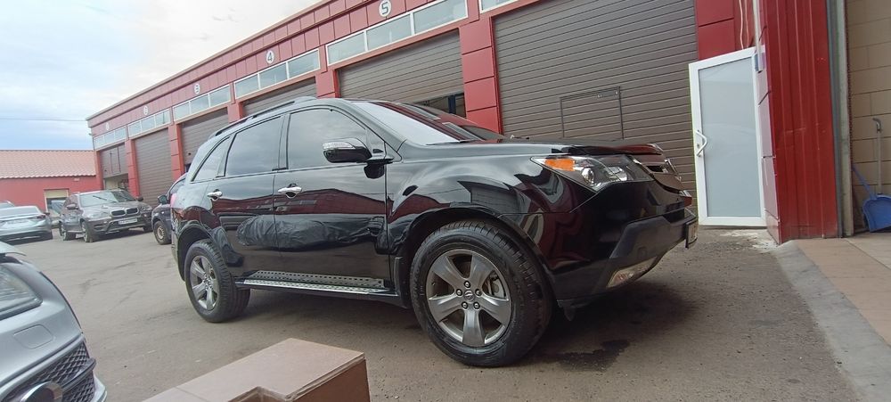 Acura MDX  2008 года

**Пробег:** 93
