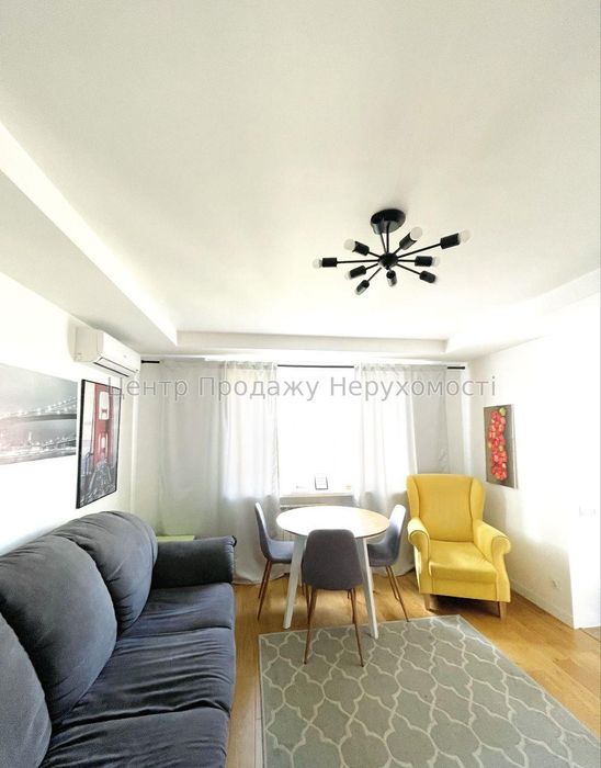 Продам 3к. КПІ (м. Політехнічний інститут) Шевченківський р-н. Центр