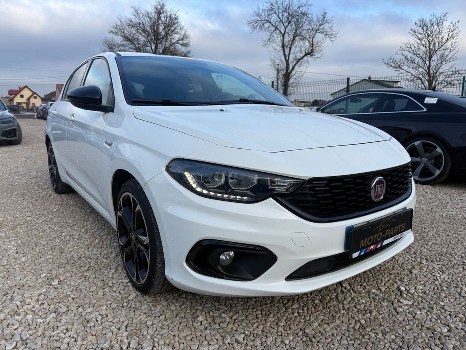 Fiat Tipo 1.4 B 120KM Ballon D’or Kamera