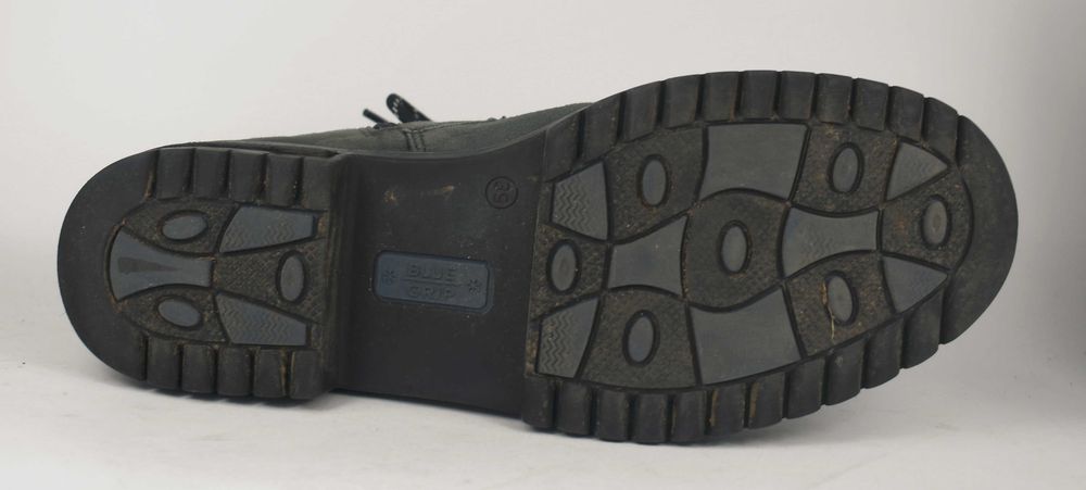 Używane ocieplane botki Caprice roz. 39