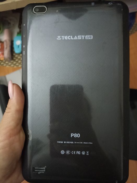 Продам планшет маленький на запчастини