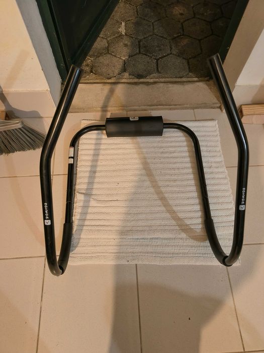 Máquina desportiva para abdominais