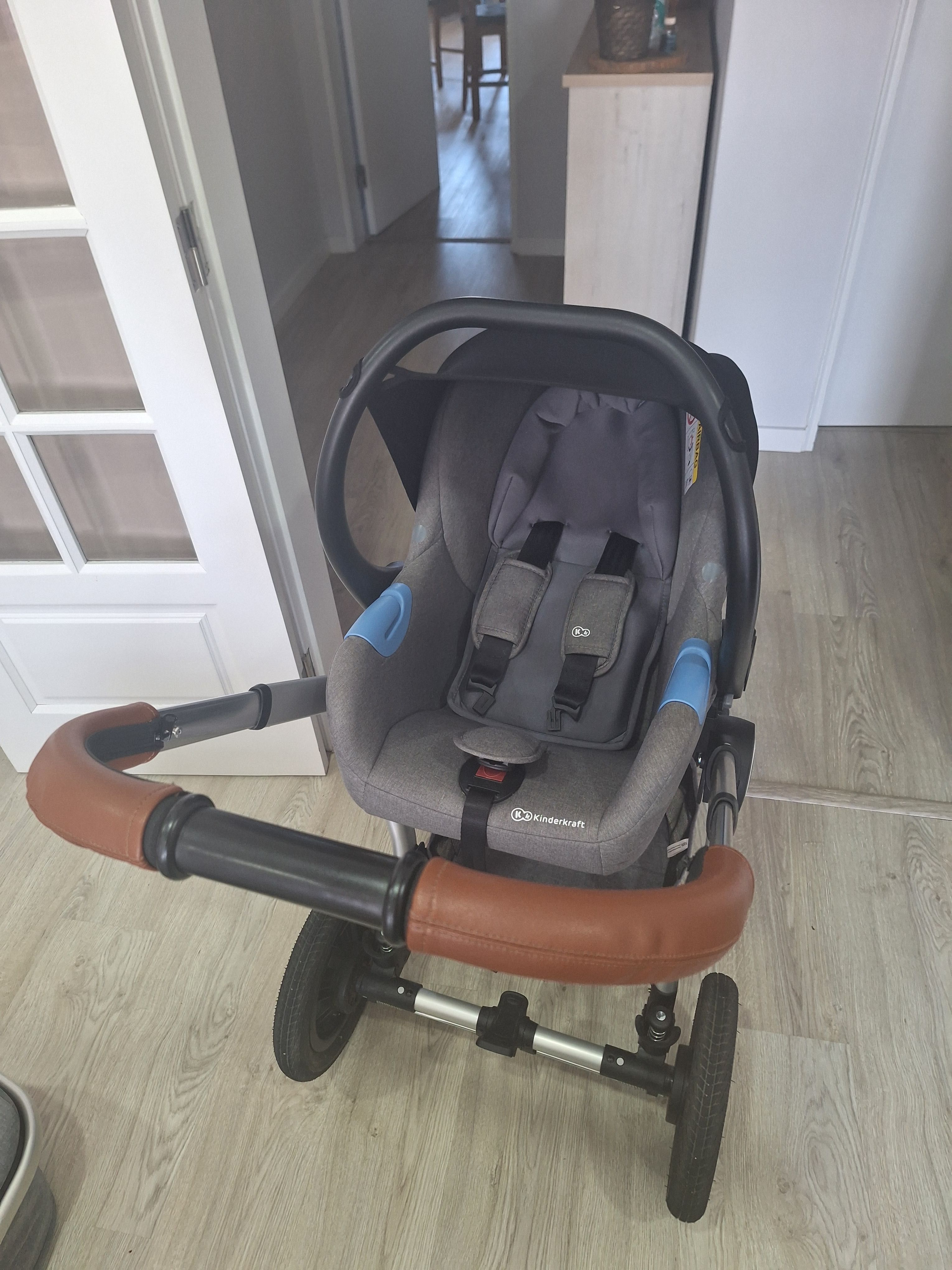 Carrinho de Bebé KinderKraft Veo (3 em 1)