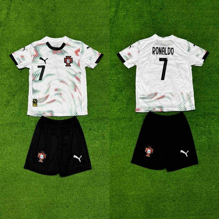 Футбольна форма Ф .К. "Португалія"-Рональдо.
