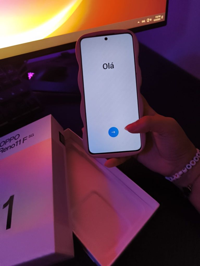 Oppo Reno 11 F 5G 256GB na caixa Fatura 2 anos de garantia