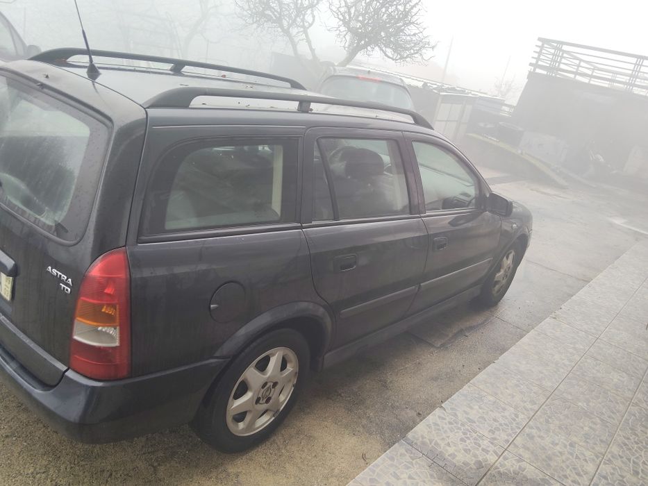 Opel astra a gasolina barato com revisão em dia...ar condici Umdono