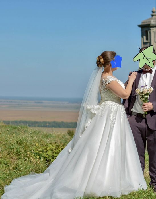 Весільна сукня