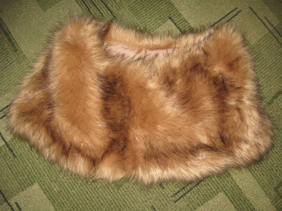 Накидка хутрова у вигляді шарф-снуд