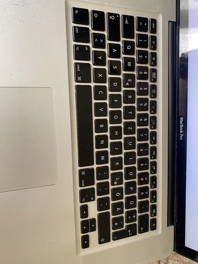 MacBook Pro 15 2009 duo 4gb+4gb