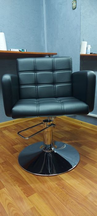 Крісло перукарське