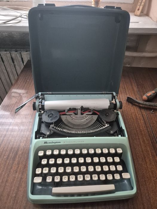 Maszyna do pisania remington stremliner