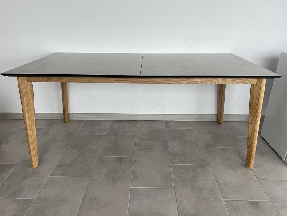 Stół rozkladany 180/240 cm drewniane nogi