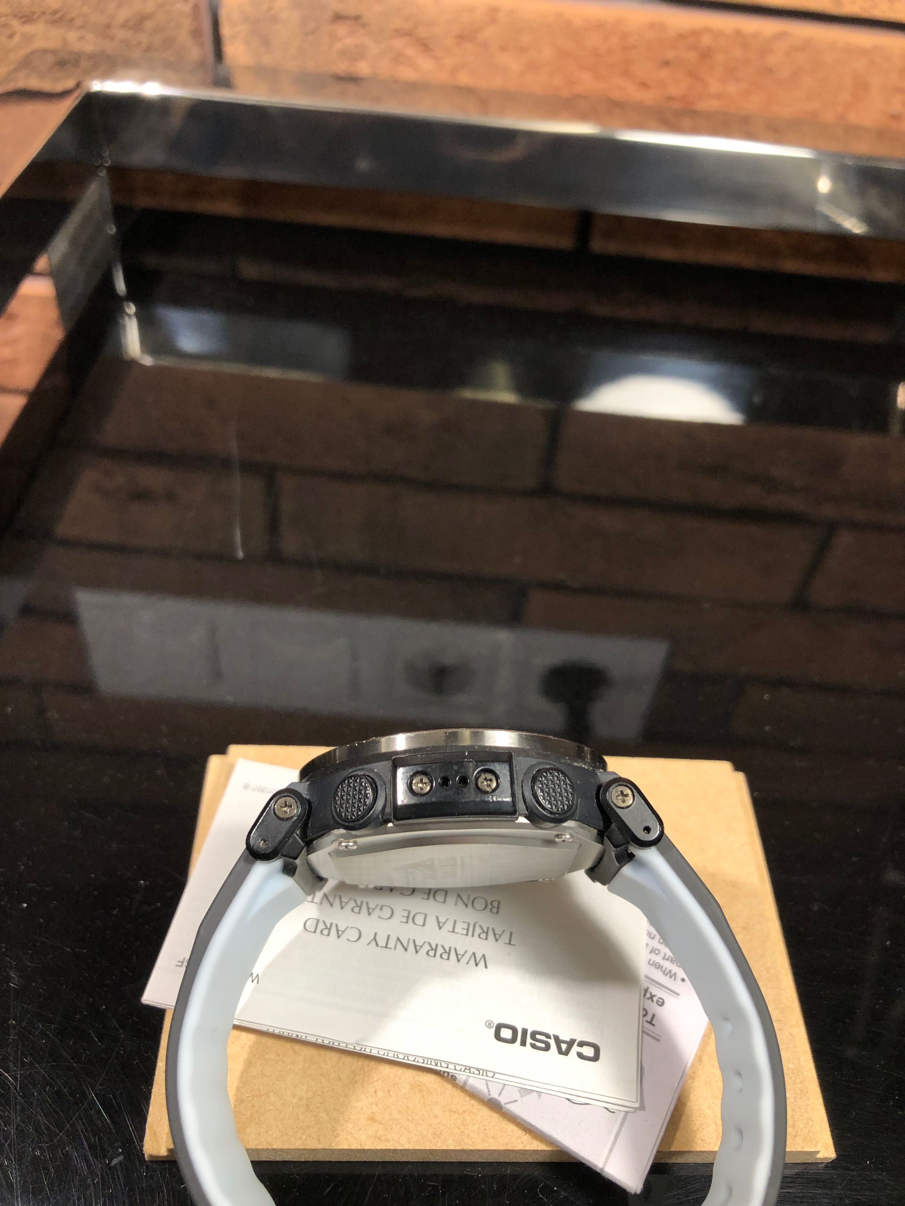 часы Casio PRG-650Y-1СR