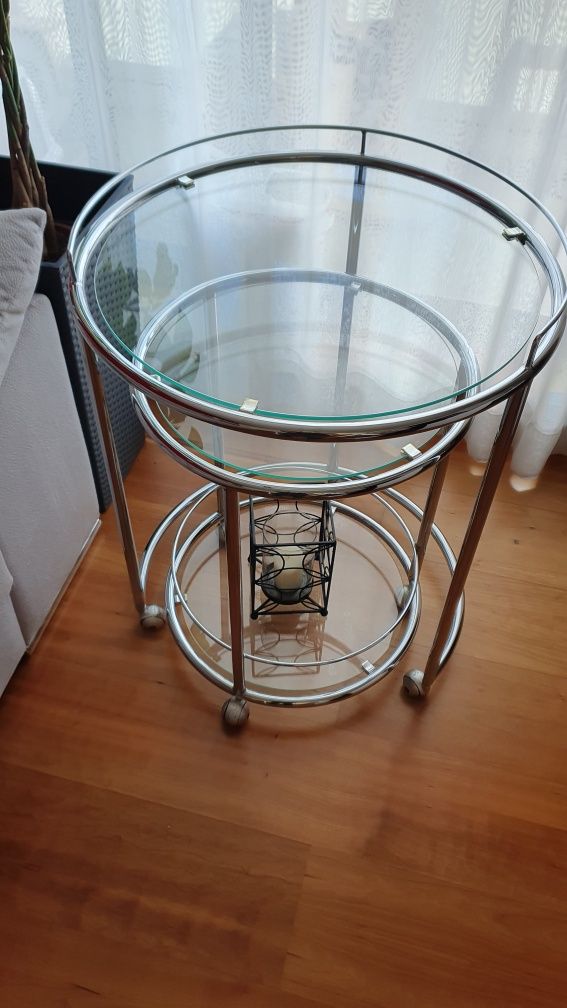 Conjunto 2 mesas de apoio em vidro e inox