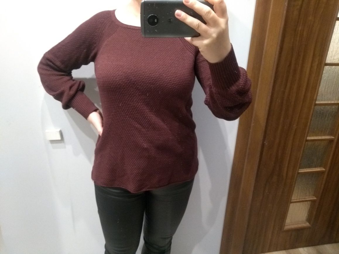 Sweter z bufkami przy mankietach r.38/40