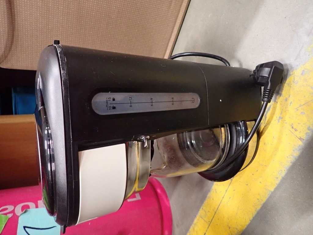 Ekspres przelewowy RUSSELL HOBBS  model 21702- , 56 Retro Vi