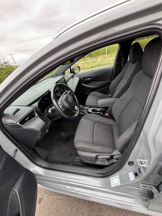 Wynajem Toyota Corolla Hybryda LPG 2021 1.8 122 koni