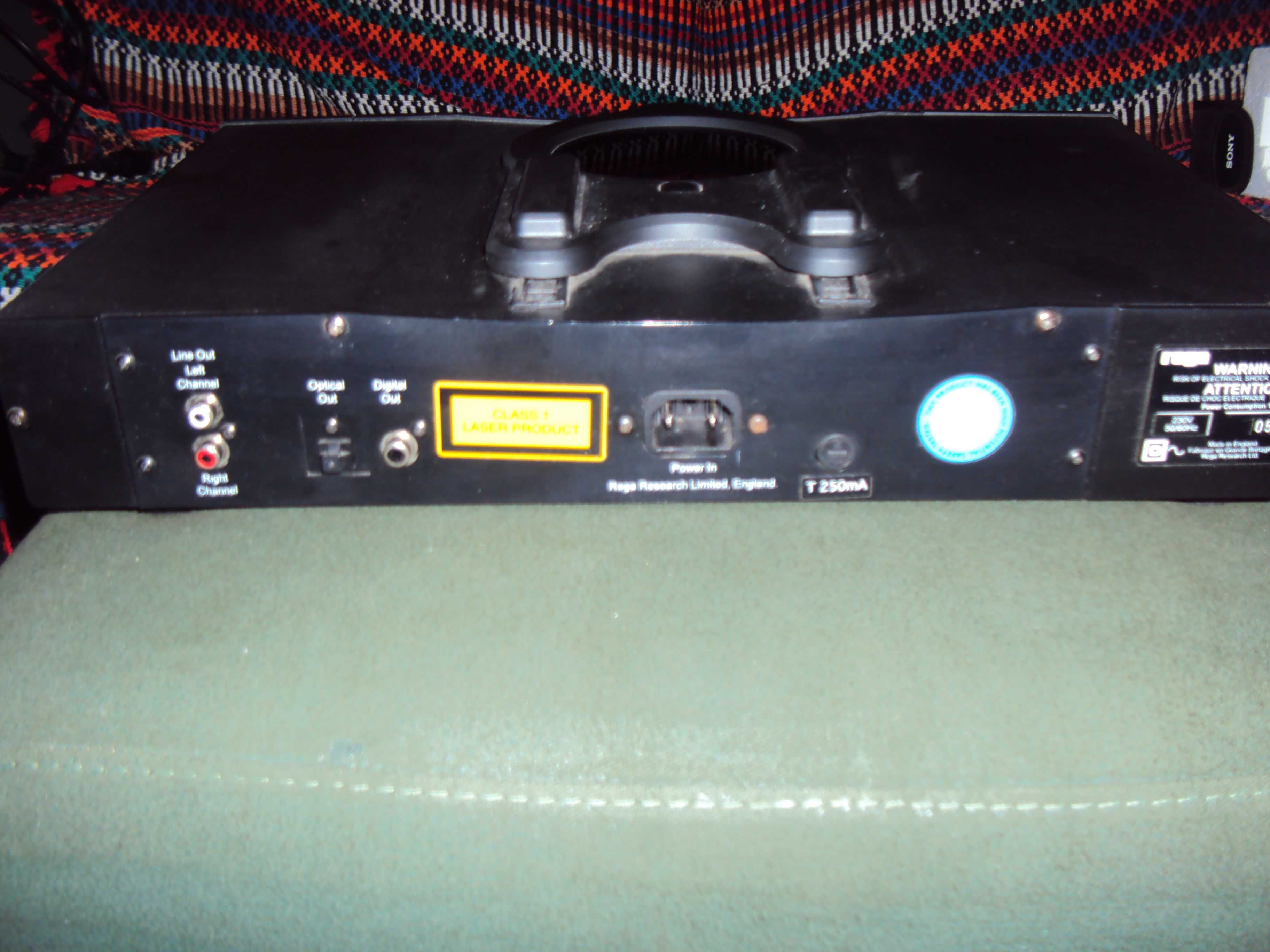 Vendo excelente leitor cd REGA APOLLO
