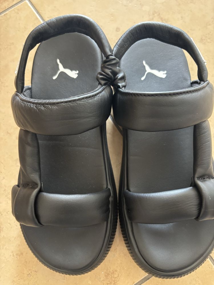 Sandalias Puma novas, leves e conforto