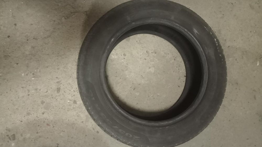 Opony Pirelli lato