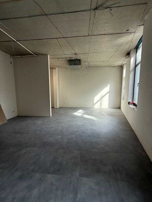 Продаж приміщення в центрі на вул. Газова