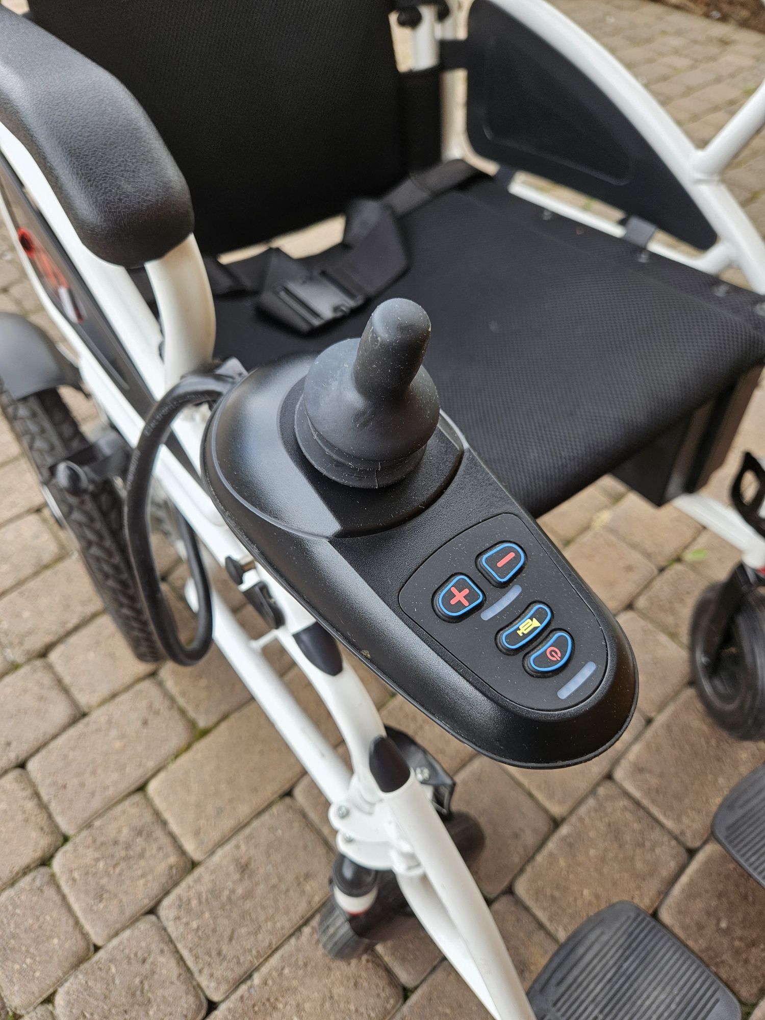 Wózek inwalidzki elektryczny składany AT52304 Antar
 
Wózki inwalidzki