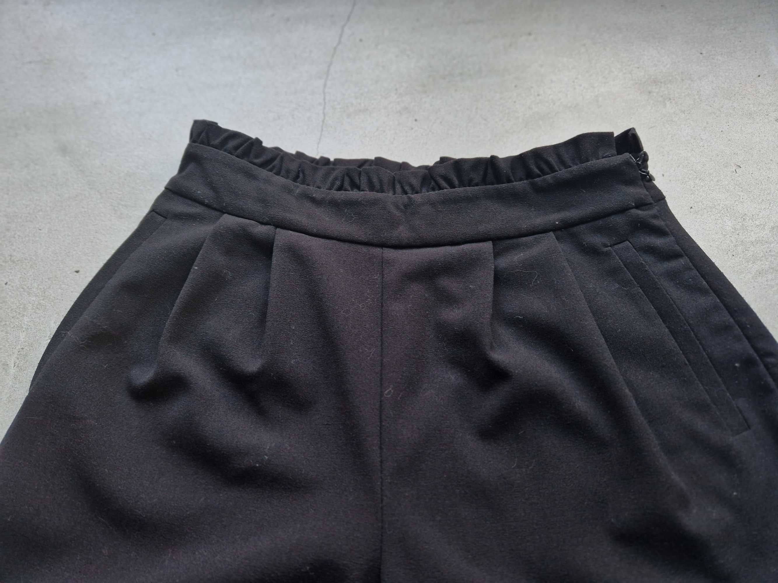Czarne spodnie z wysokim stanem marki Only 34 XS