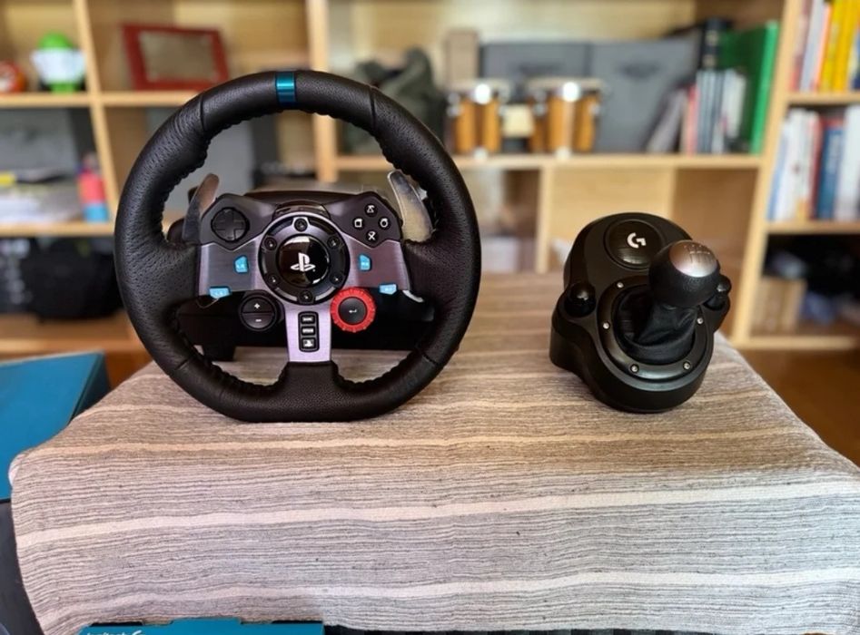 Volante Logitech G29 com H Shiffter