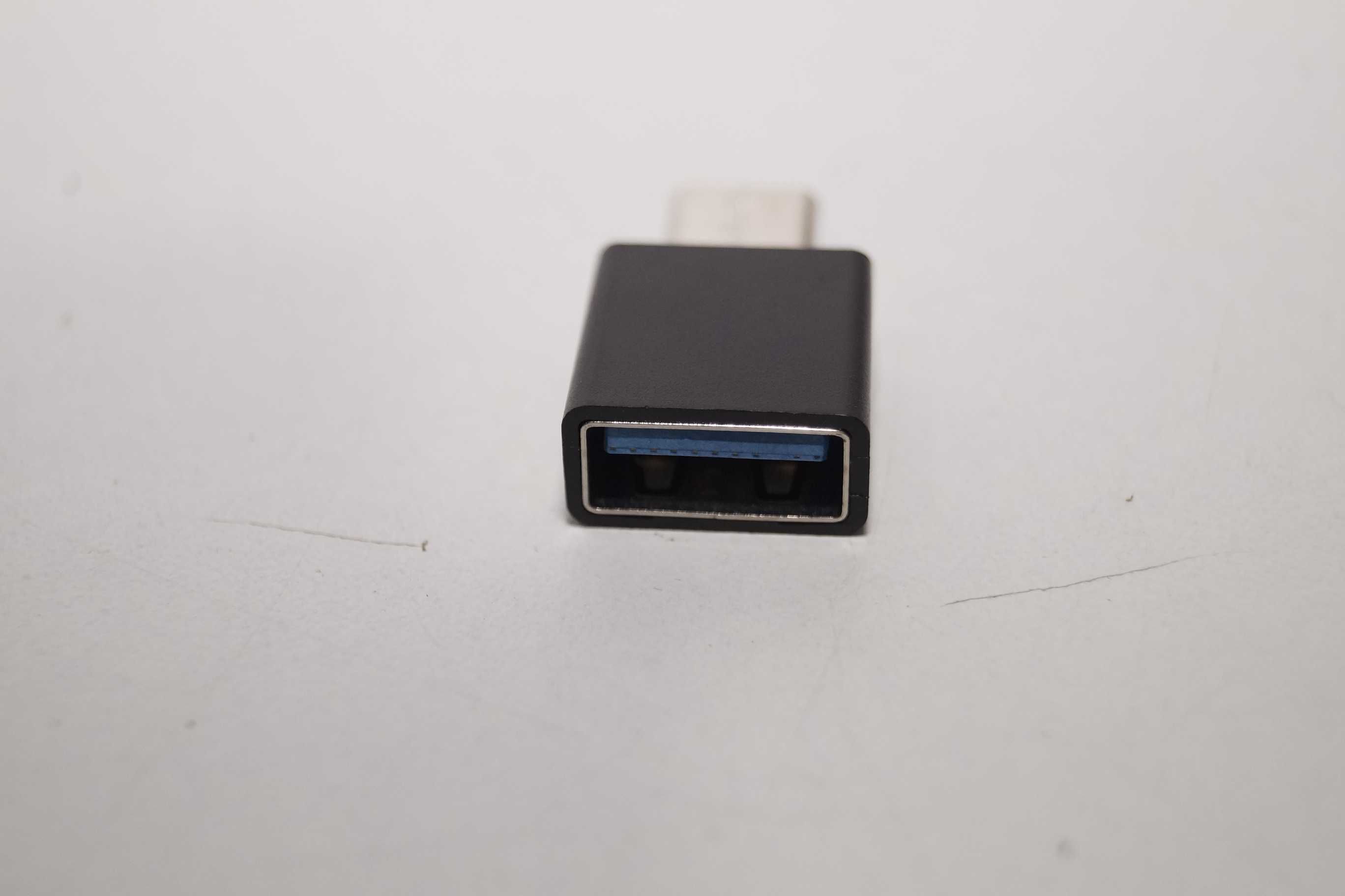 Adapter bezprzewodowy ESLYYDS 2 w 1 do CarPlay i Android