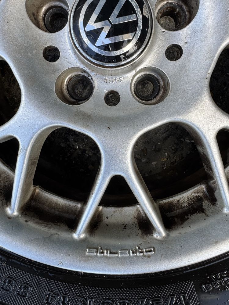 Jantes de liga leve R14, Volkswagen Golf