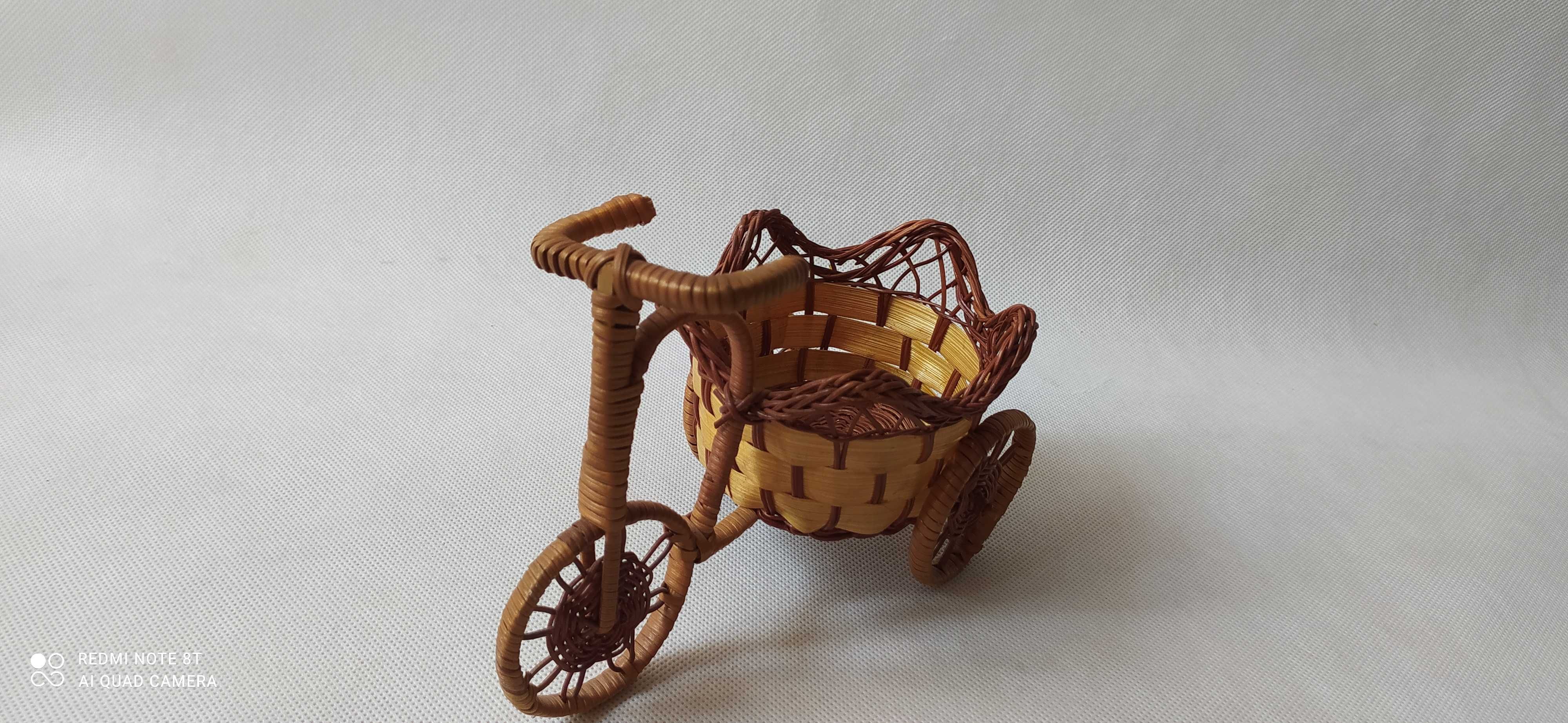 Osłonka na doniczkę-rower wiklinowy
