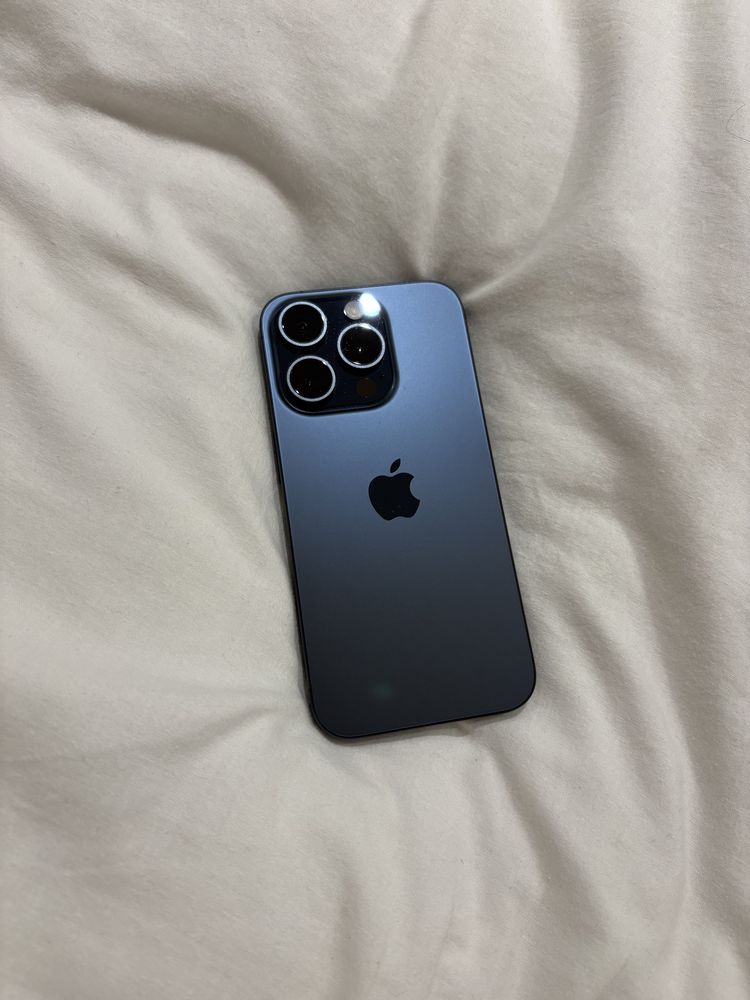 Iphone 15 pro imaculado troco por 16 pro max