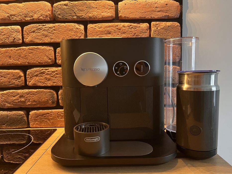 Ekspres na kapsułki Nespresso Expert&milk