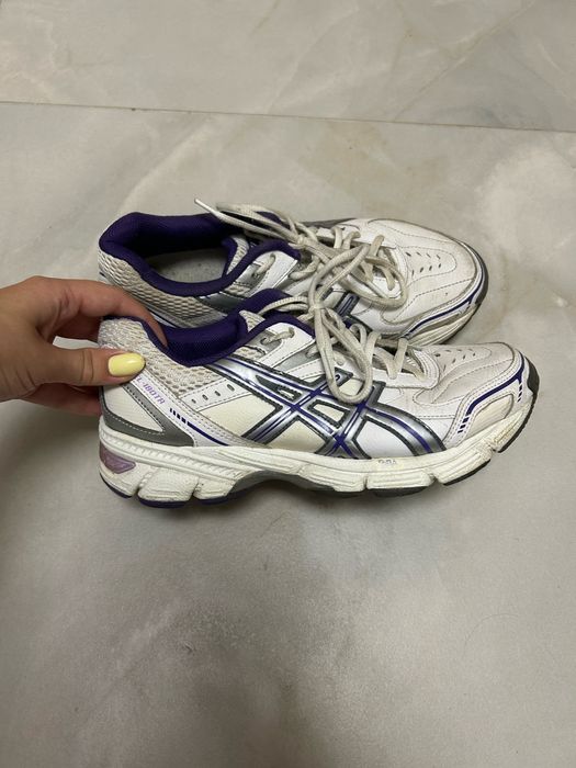 Кросівки Asics 38 розмір