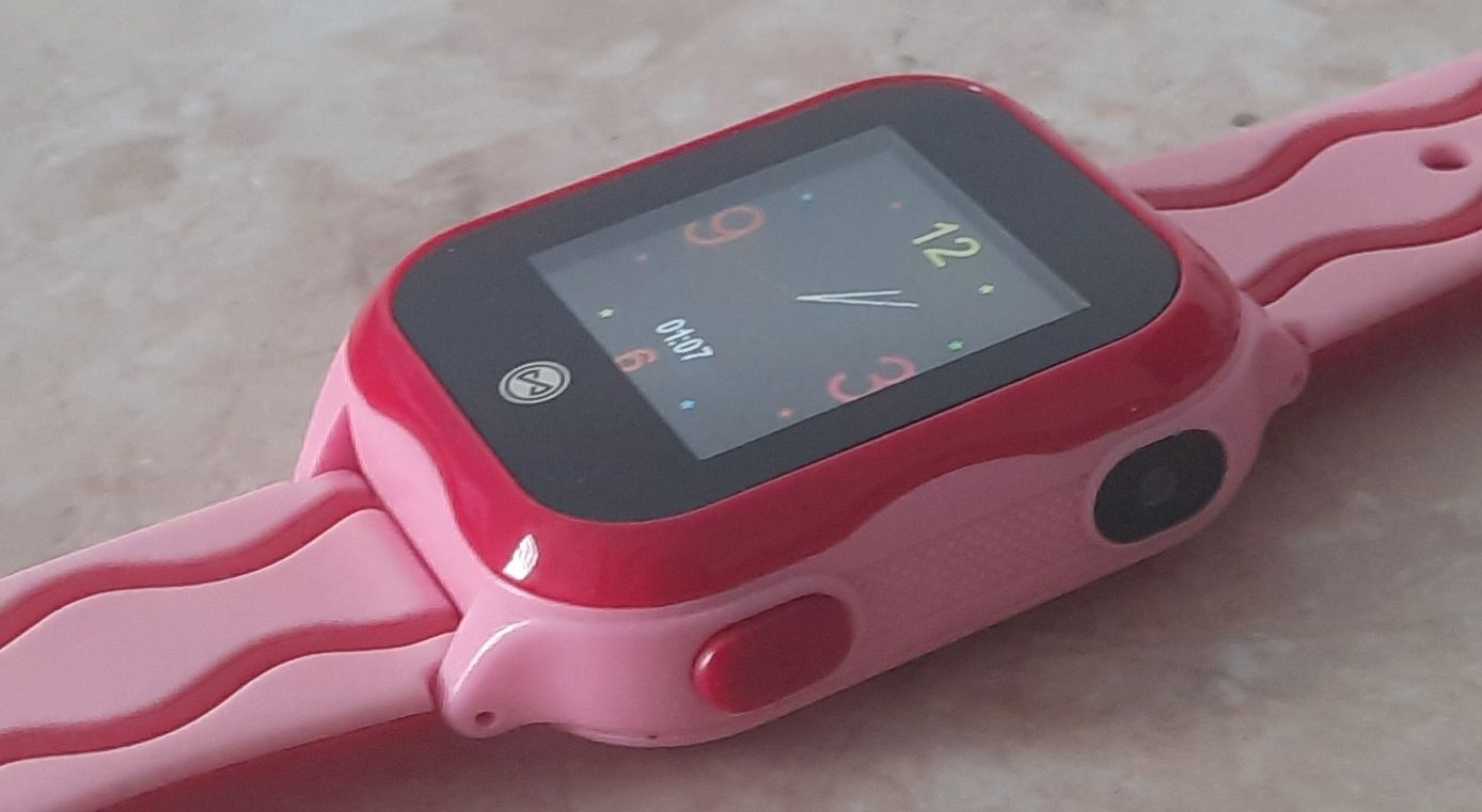 Zegarek Smartwatch różowy dla dziecka GPS Forever KW300