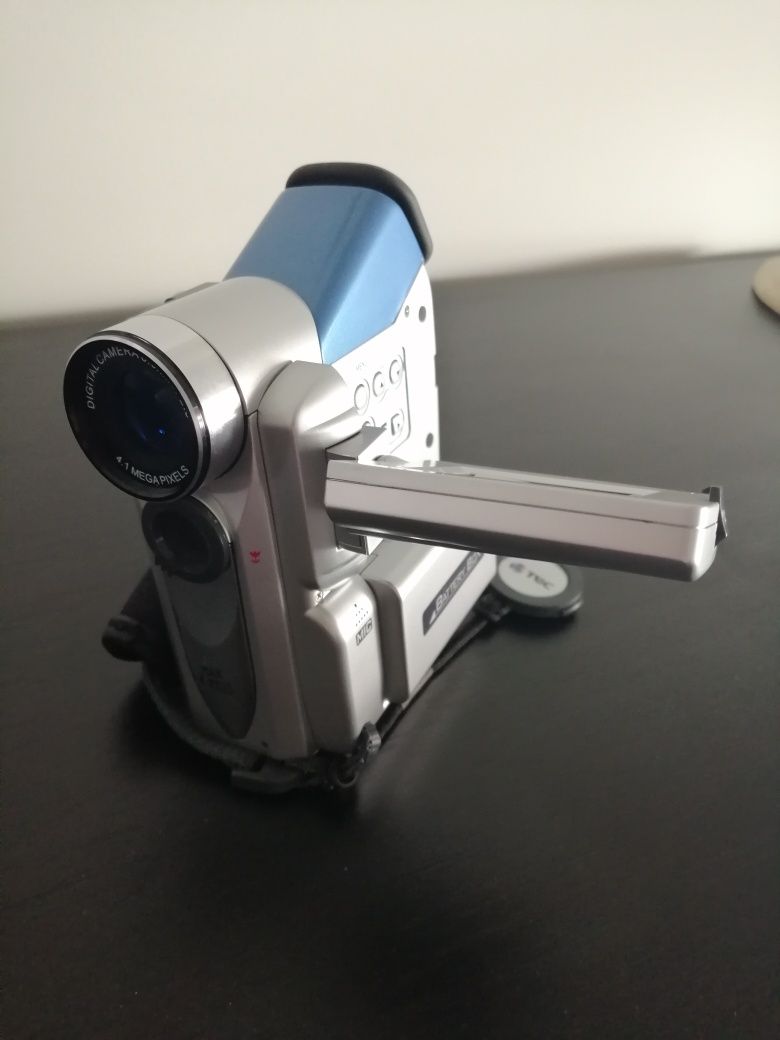 Camera digital de video 4.1 MP - acessórios - impecável - usada