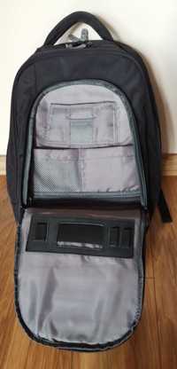 pojemny plecak na laptopa