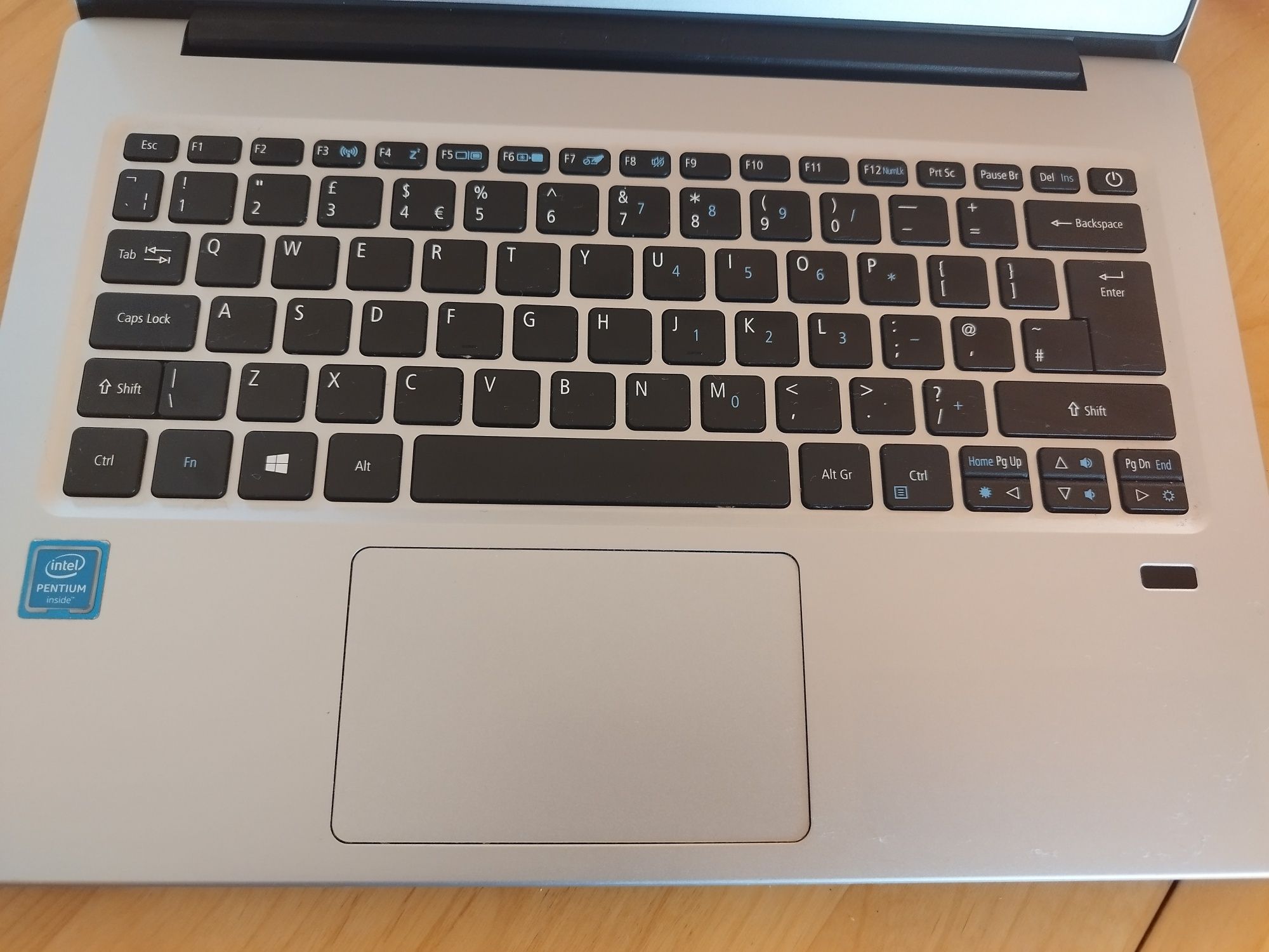 Продам Acer Swift 1 Pure Silver